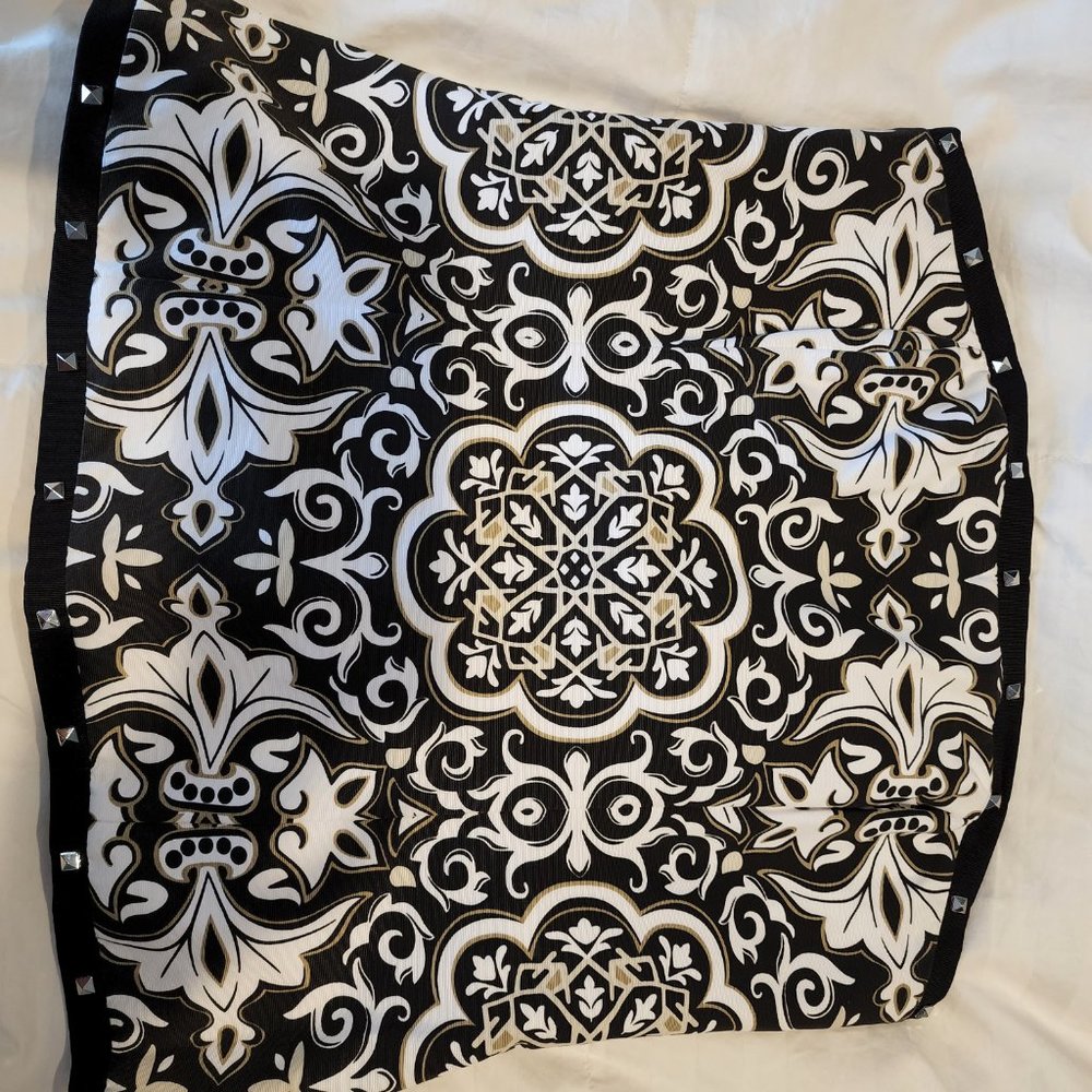 WHITE HOUSE BLACK MARKET TUBE TOP